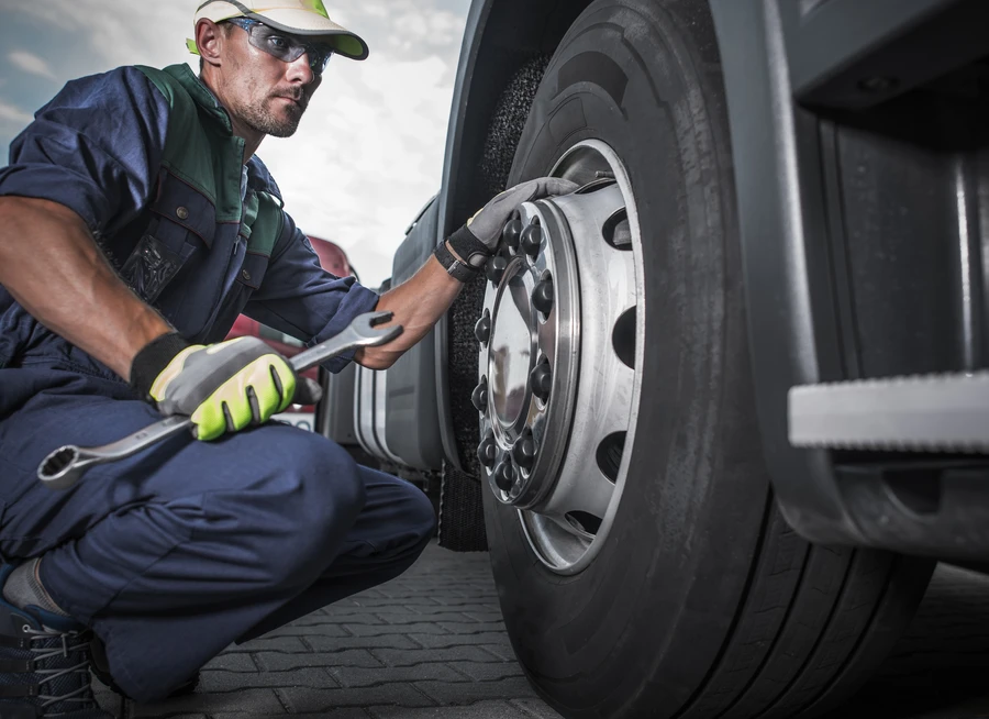 Recognizing And Fixing Sidewall Damage On Truck Tires Jackson, MS